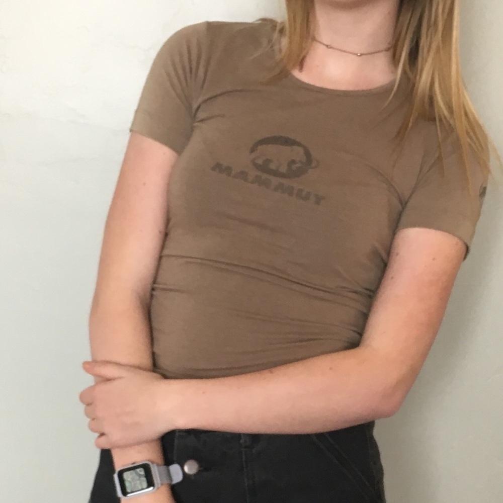 Brown tee